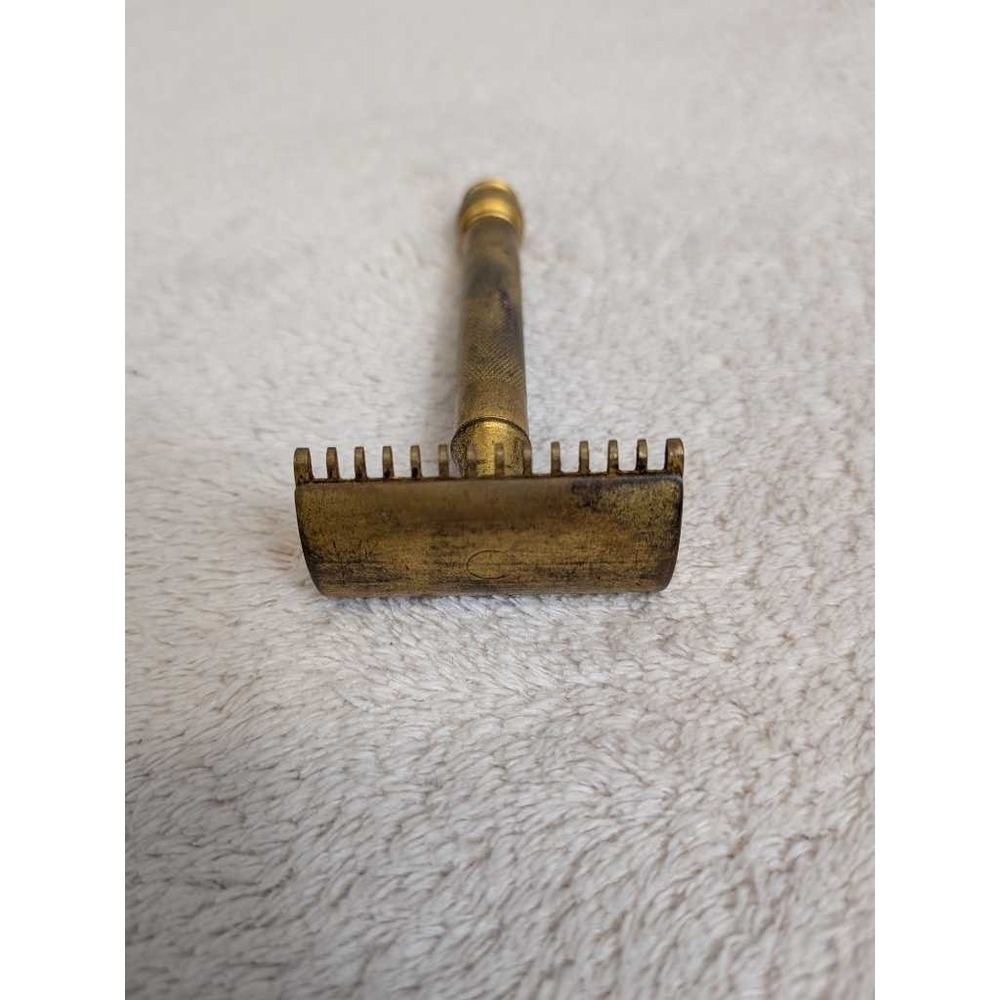 Vintage Gillette Double Edge Safety Razor Gold Tone Made‎ in USA